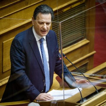 Σκυλακάκης: «Καταστροφική για την χώρα η εικόνα ακυβερνησίας ή επιστροφής στις ιδεοληψίες»