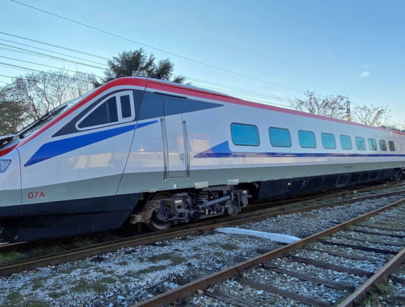 Treno-trenose Ο Κυρανάκης βάζει ράγες ασφάλειας στον σιδηρόδρομο