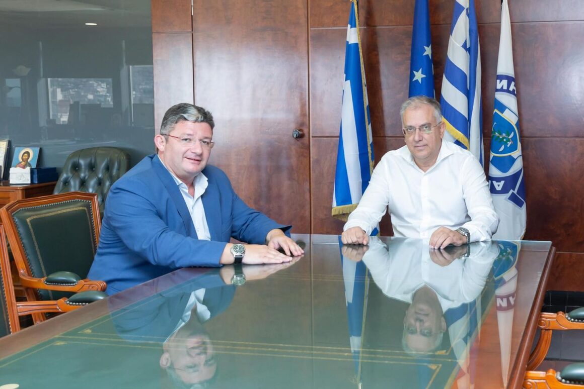 Σύσκεψη Θεοδωρικάκου –Βρετού για την πάταξη της παραβατικότητας στις Αχαρνές