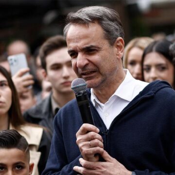 Μητσοτάκης από τον Εύοσμο: «Στη Βουλή θα αναλάβουν όλοι την ευθύνη τους για την Χρυσή Αυγή»