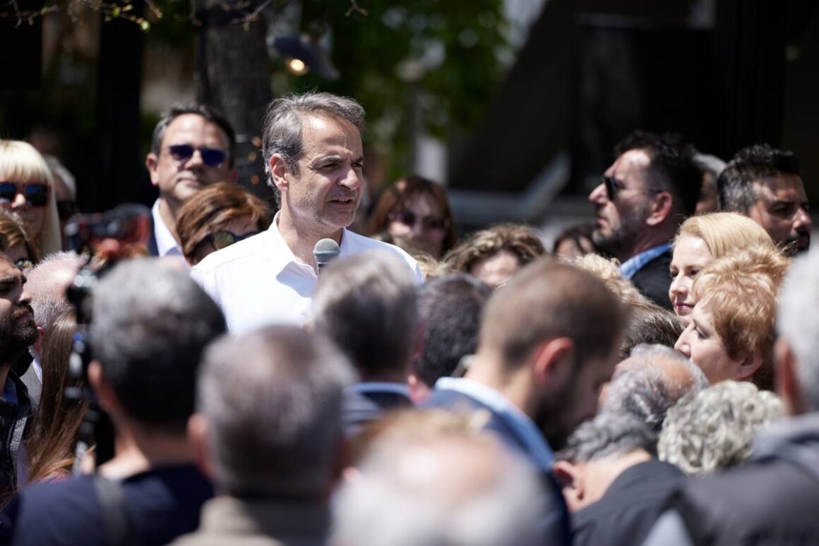 Εκλογές 2023 – Μητσοτάκης: Σκεφτείτε αντί για ευρώ να πληρώνεστε σε «Δήμητρες» με κλειστές τράπεζες