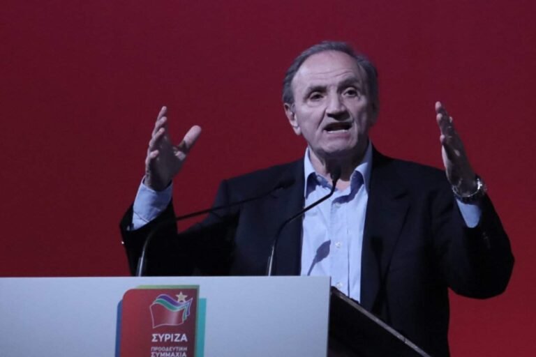 Στέφανος Τζουμάκας