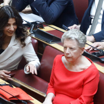 Έλενα Ακρίτα