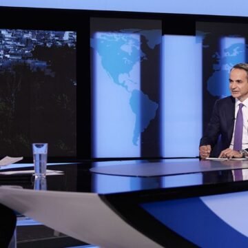 Αντιδράσεις μετά τη διατύπωση Μητσοτάκη για τα Τέμπη: Η απάντηση Σκέρτσου και η καταγγελία Χατζηνικολάου για μοντάζ