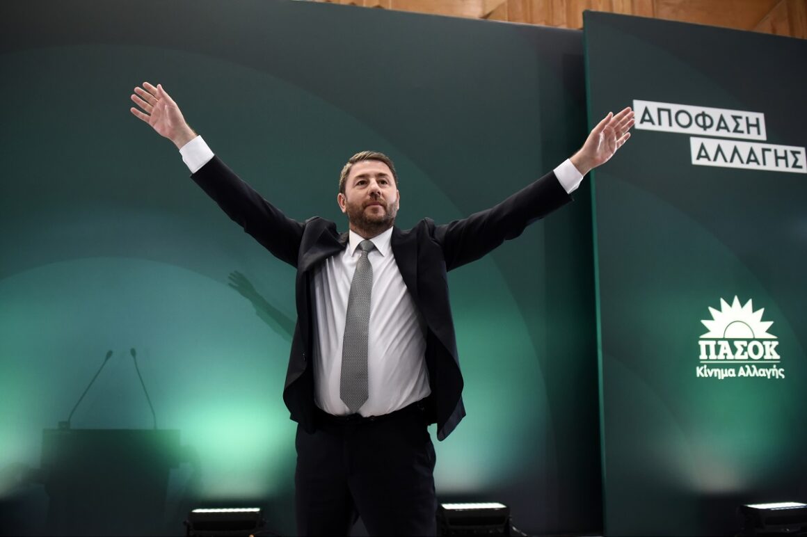 Εκλογές 2023 – Ανδρουλάκης: Οι αφορολόγητες γονικές παροχές 4,8 εκατ. ευρώ είναι για τον λαό ή για τους ολιγάρχες φίλους του Μητσοτάκη;