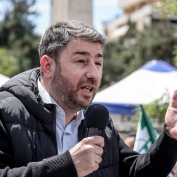 Ανδρουλάκης: «Ρωτήστε στον περίγυρό σας πόσοι άνθρωποι είχαν δυνατότητα να ενταχθούν στις 120 δόσεις»