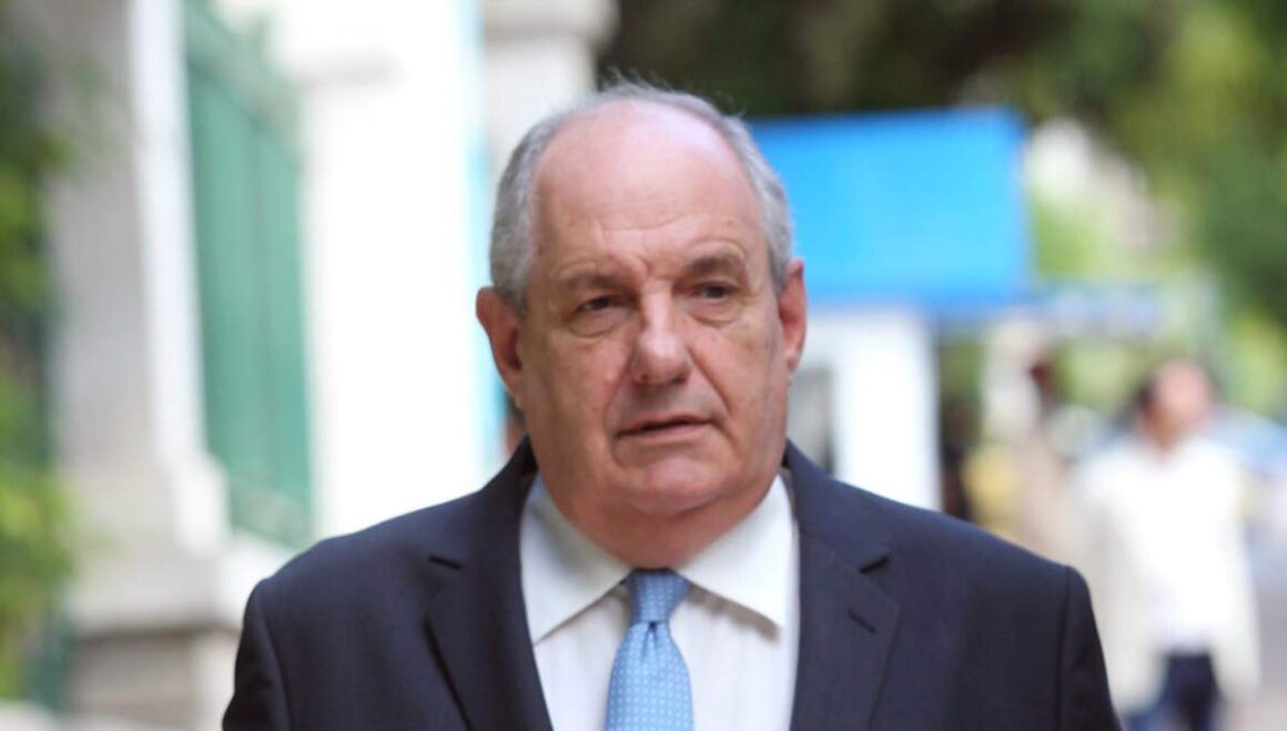 Πλειστηριασμοί: Τετραπλό σφυρί για ακίνητα του Τ. Κουίκ στο Πήλιο