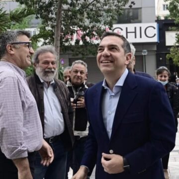 Τσίπρας: «Θα κάνουμε ό,τι περνά από το χέρι μας για ποιοτικές και ασφαλείς δημόσιες συγκοινωνίες»