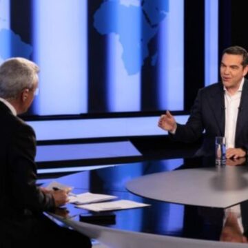 Τσίπρας: Δεν είναι ιδιοκτήτης του Ανδρέα ο Ανδρουλάκης, να διαβάσει ιστορία ο Κουτσούμπας, ο Μητσοτάκης γκρέμισε τα διαμερίσματα της δεξιάς πολυκατοικίας
