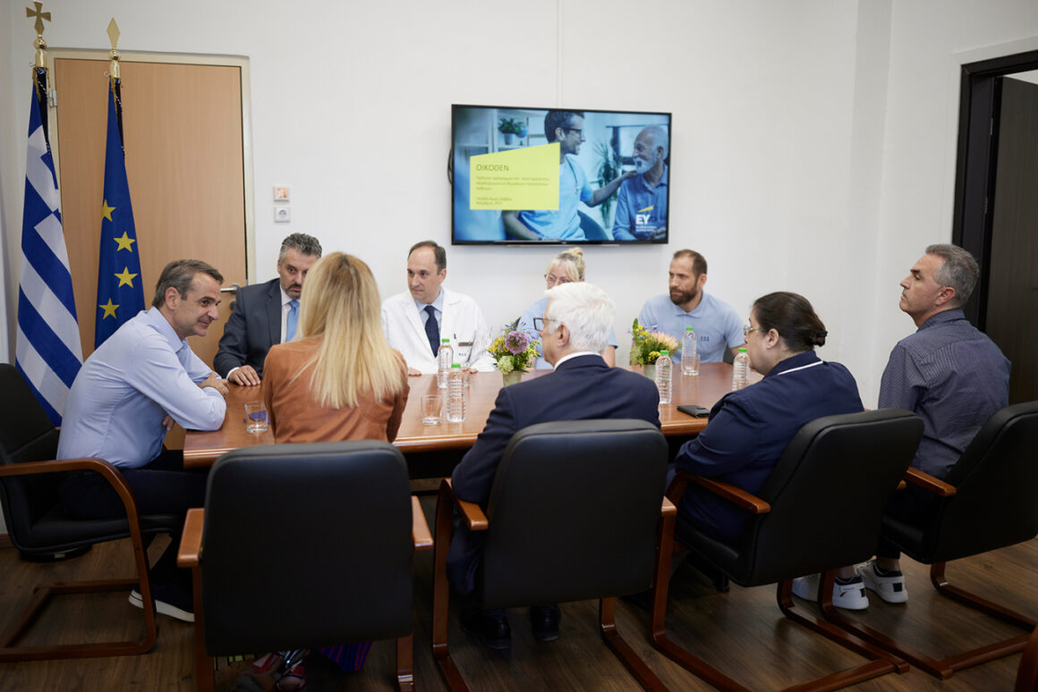 Επίσκεψη Μητσοτάκη στο «Άγιος Σάββας»: Το ΕΣΥ, παρά τις αδυναμίες του, λειτουργεί πολλές φορές σε επίπεδα αξιοζήλευτα (Βίντεο)