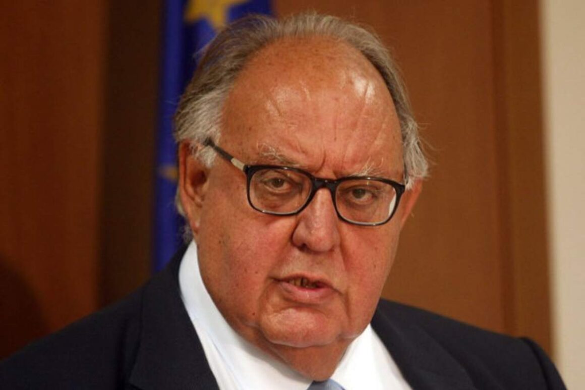 Θεόδωρος Πάγκαλος: Θα αποτεφρωθεί η σορός του