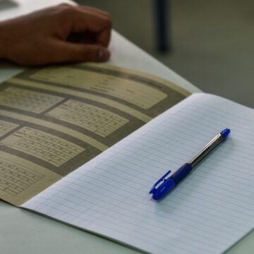 Ευχές της πολιτικής ηγεσίας στους υποψηφίους των πανελλαδικών εξετάσεων