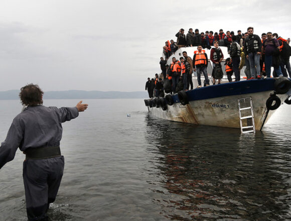 prosfyges-metanastes-nisia Υπουργείο Μετανάστευσης και Ασύλου: Σταθερότητα και Αποφασιστικότητα στο Μεταναστευτικό