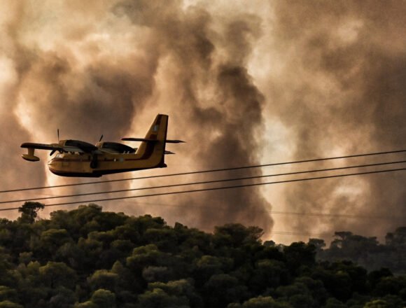 Υπουργείο Μεταφορών: Κανένα Drone σε ζώνες πυρκαγιάς – σαφές μήνυμα ασφάλειας