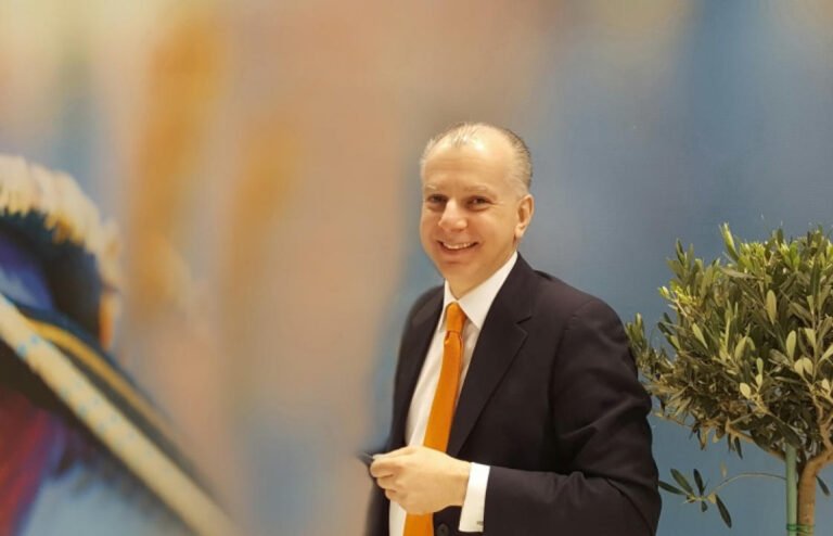 Αντώνης Καμπουράκης