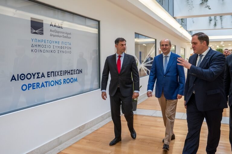 Χατζηδάκης ΑΑΔΕ