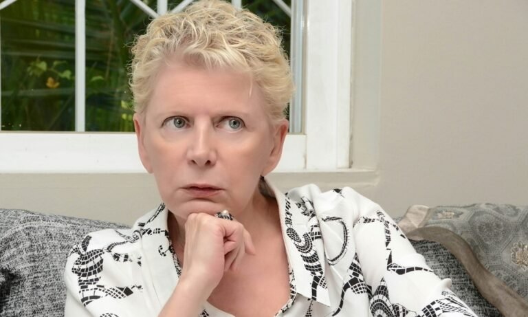 Έλενα Ακρίτα