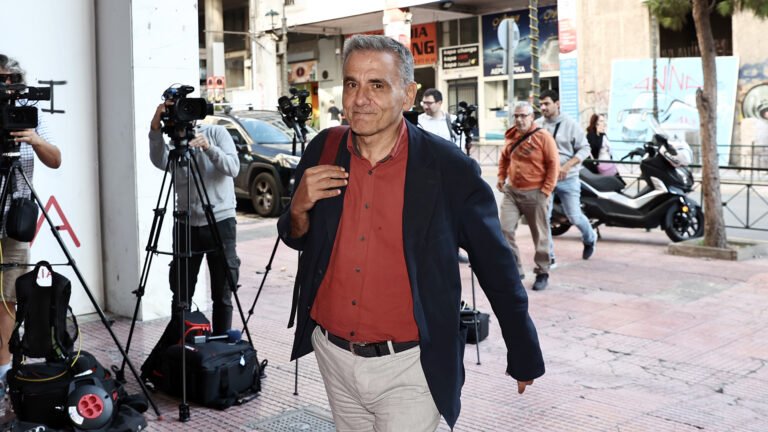 Τσακαλωτος