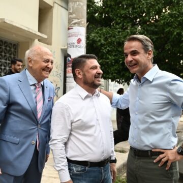 Κοινή περιοδεία Μητσοτάκη – Χαρδαλιά με πολλαπλά μηνύματα