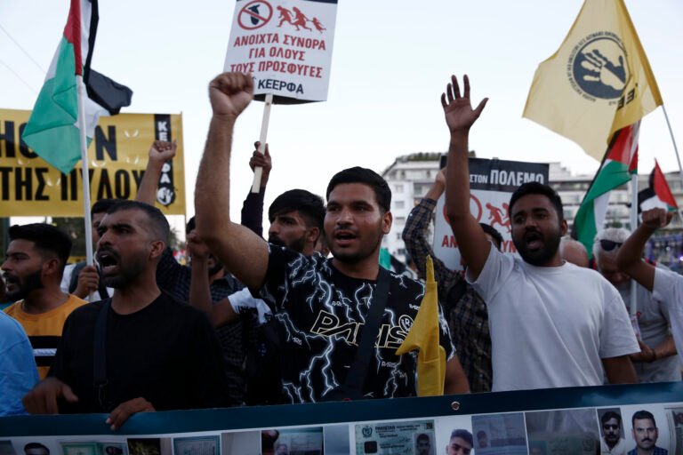 Μεταναστες