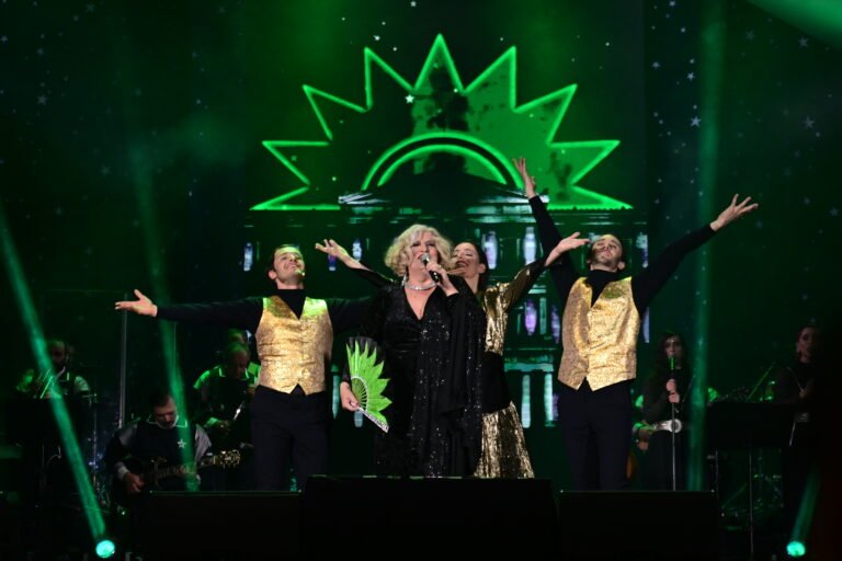 Συνταγμα 2025