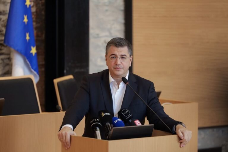 ΤΖΙΤΖΙΚΩΣΤΑΣ