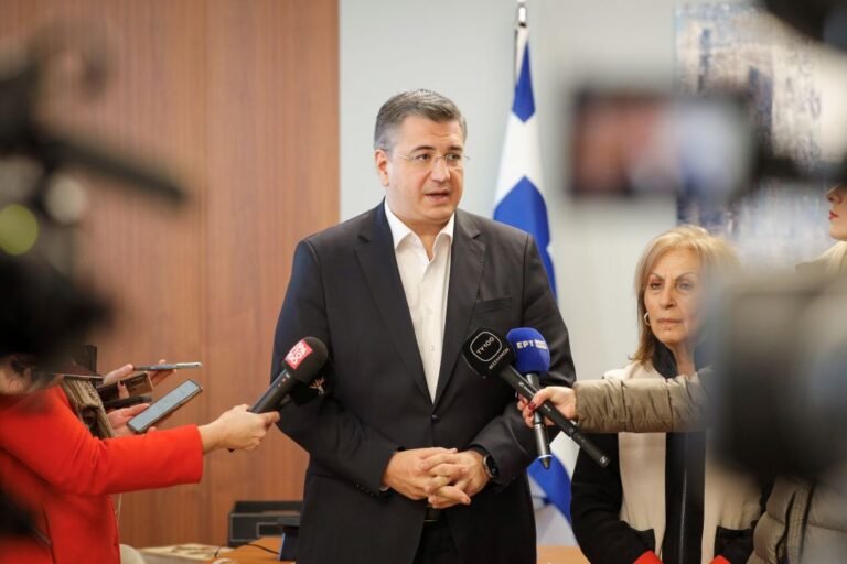 Τζιτζικώστας