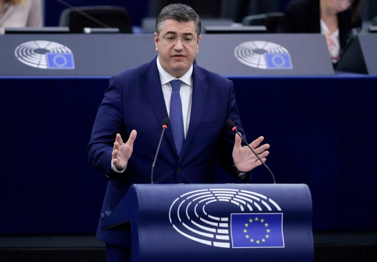 ΤΖΙΤΖΙΚΩΣΤΑΣ