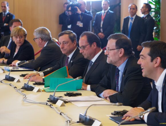 tsipras dimopsifisma Τσίπρας 2015: Ο πρωθυπουργός που έπαιξε με τη φωτιά και παραλίγο να κάψει την Ελλάδα