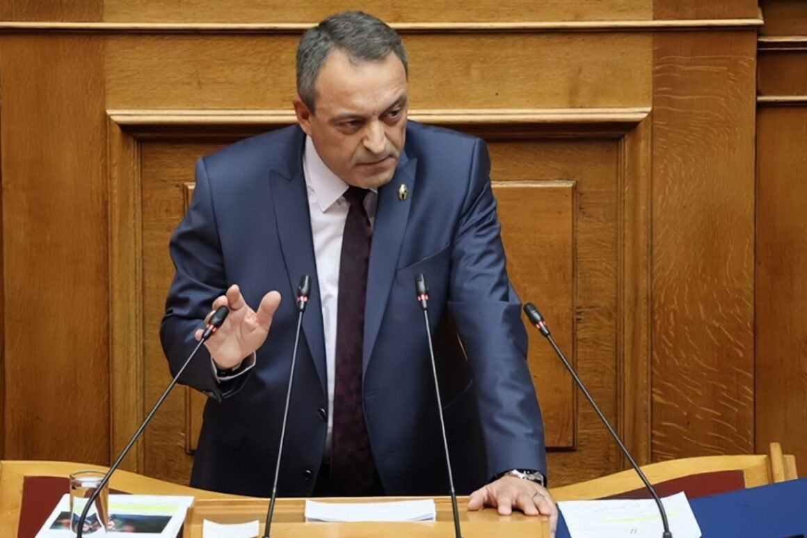 Σπαρτιάτες: Γιατί δεν έγινε ανακατανομή των εδρών
