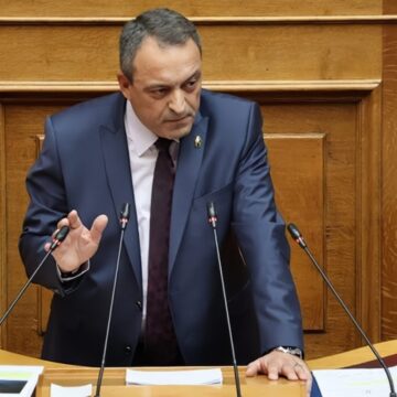 Σπαρτιάτες: Γιατί δεν έγινε ανακατανομή των εδρών