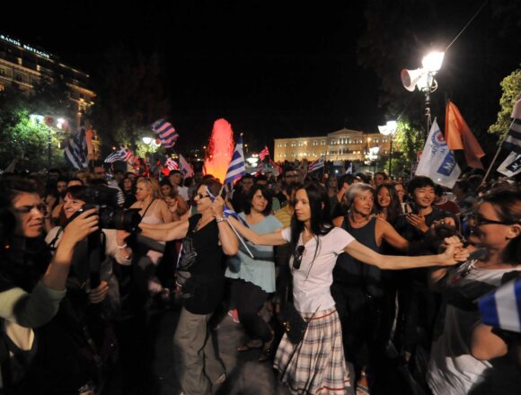 2328591 Πανηγυρισμοί για το δημοψήφισμα του 2015