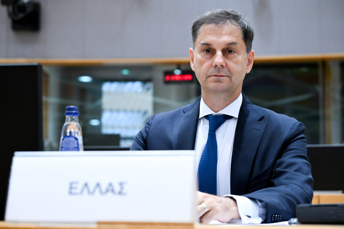 ΘΕΟΧΑΡΗΣ