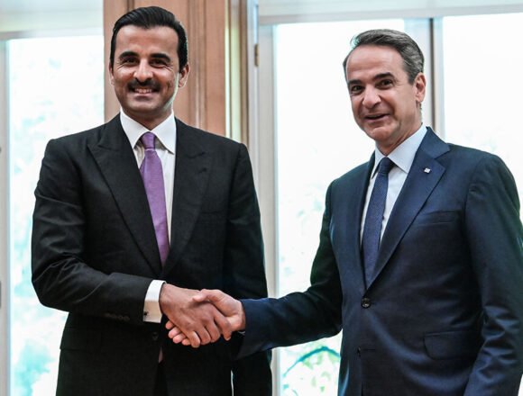 mitsotakis-emiris-1 "Ο Εμίρης της Ζακύνθου": Η επένδυση των 800 εκατ. ευρώ του Saud Al-Hajiri που μεταμορφώνει το Ιόνιο με όχημα την Pimana AE
