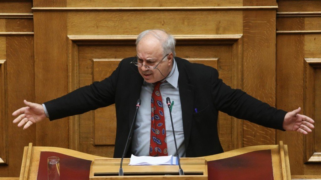 Εκτός ΠΑΣΟΚ ο Παρασκευαΐδης – Ανακατατάξεις στις κοινοβουλευτικές ισορροπίες