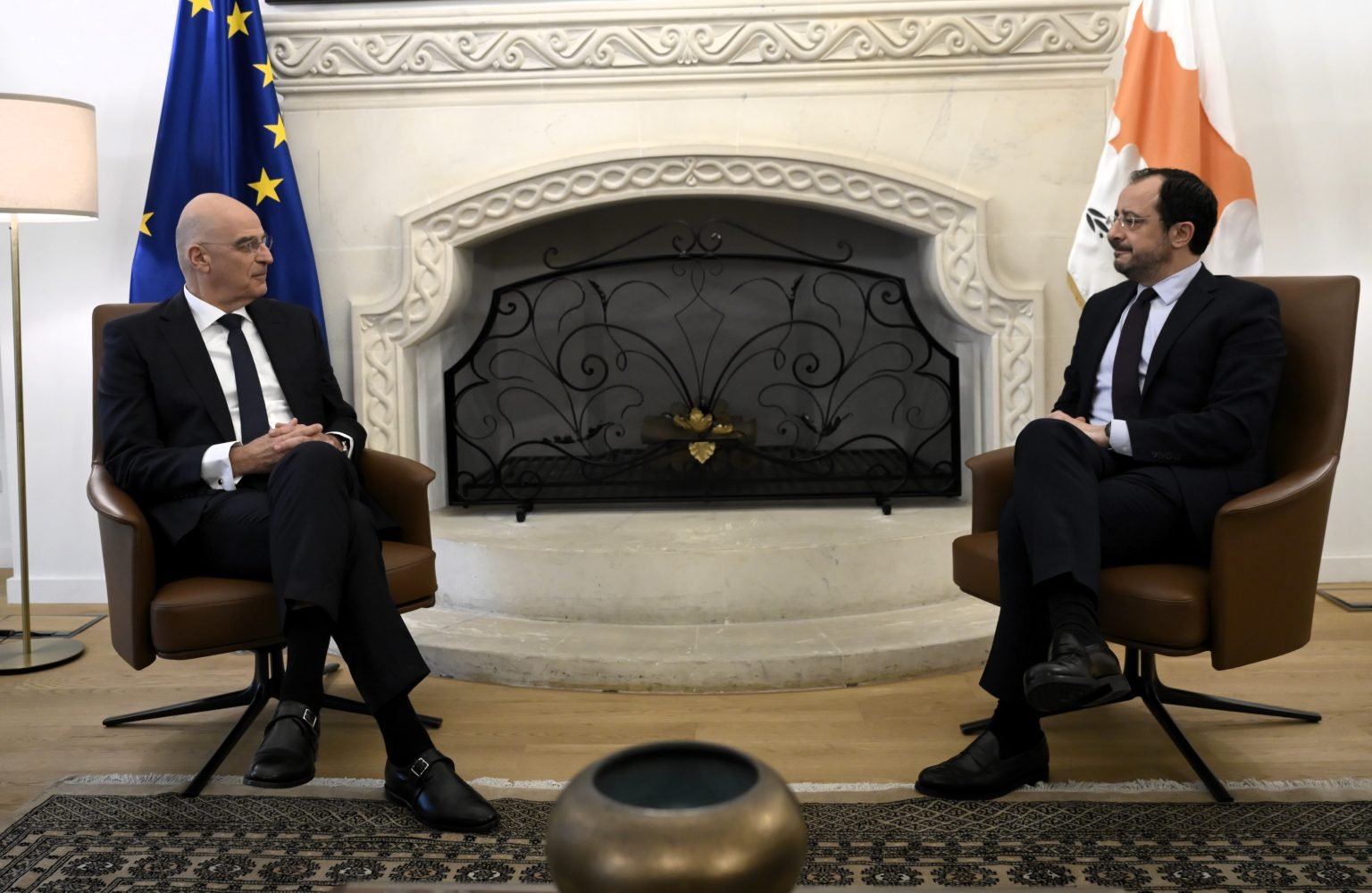 Δένδιας – Χριστοδουλίδης στέλνουν μήνυμα αποτροπής: Από τη Λευκωσία στην πράξη το κοινό αμυντικό δόγμα