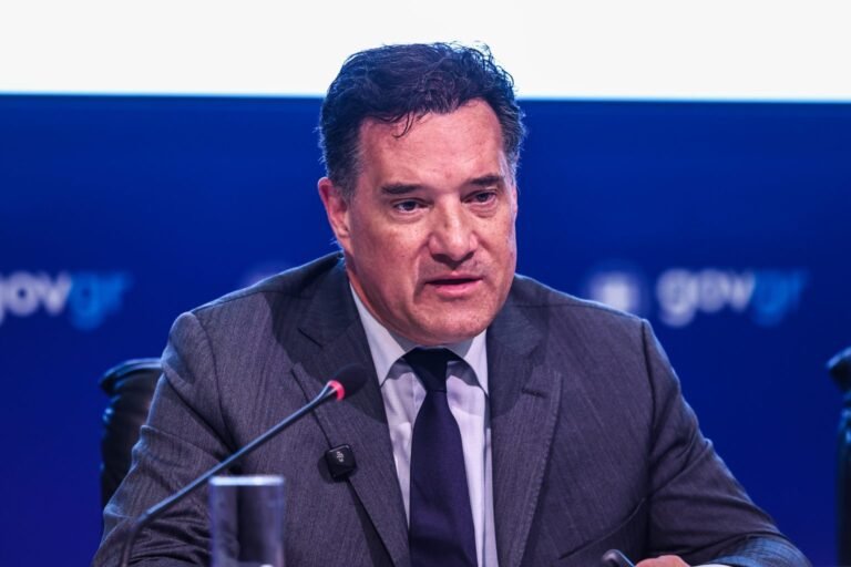 Γεωργιάδης απαντά στο ΠΑΣΟΚ: Η πραγματικότητα των ρουσφετιών δεν κρύβεται με ύβρεις