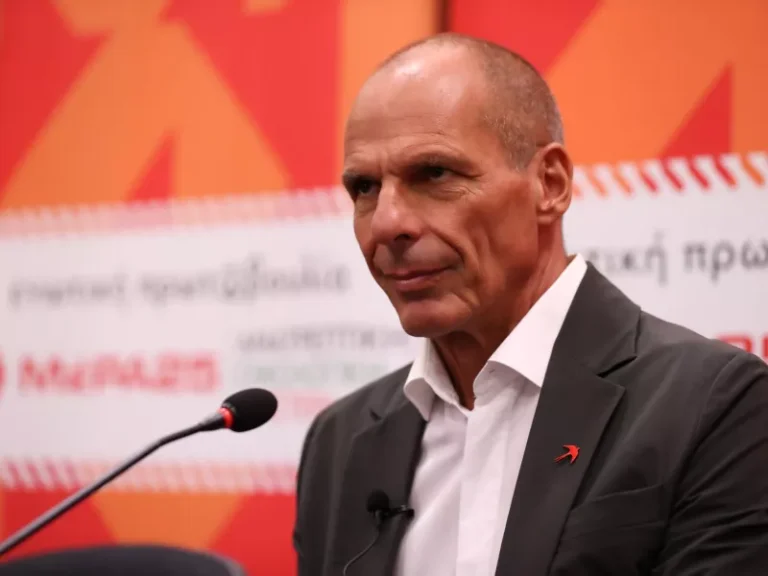 Γιάνης Βαρουφάκης: Η επιστροφή των φαντασμάτων του 2015