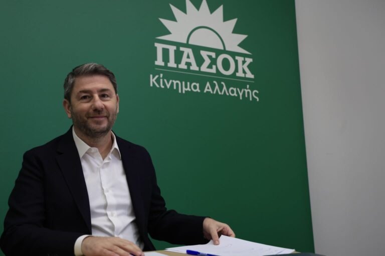 ΠΑΣΟΚ: Διεύρυνση χωρίς όρια και εσωστρέφεια χωρίς τέλος