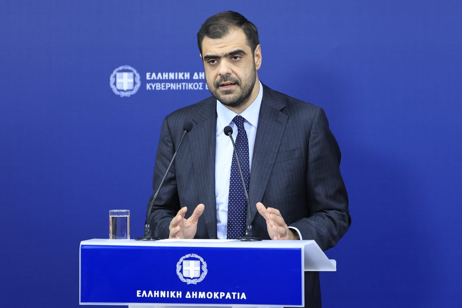 Μαρινάκης για Τσίπρα: Ο άνθρωπος των capital controls παριστάνει τώρα τον τιμητή της οικονομίας