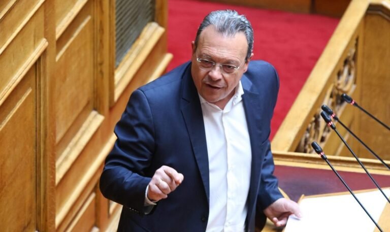 Φάμελλος: «ναι» στη σύγκλιση με Τσίπρα, αλλά το πολιτικό παζλ μένει ασύνδετο