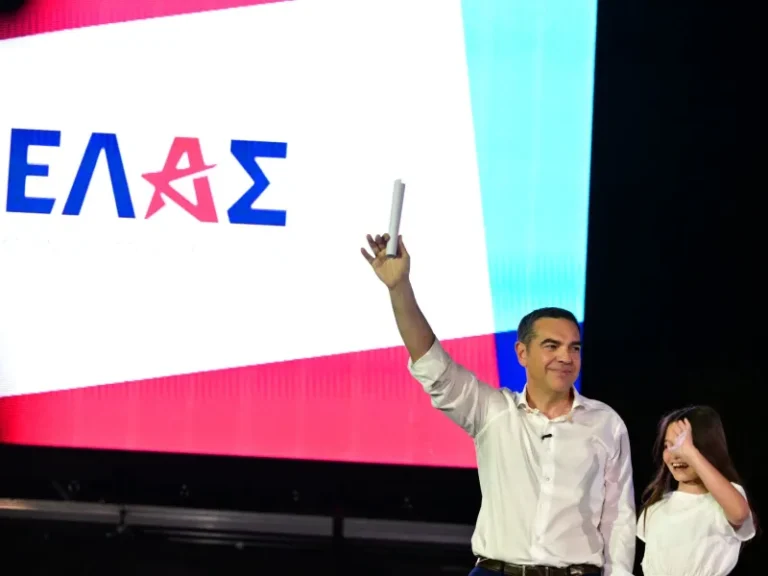 Το «μεγάλο προοδευτικό μέτωπο» ξεκινά με μία διάλυση και πολλές αυταπάτες