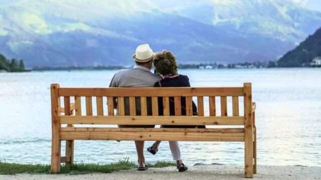 Συντάξεις: Στην «παγίδα» των 800 ευρώ επαγγελματίες και αγρότες – Το κόστος των χαμηλών εισφορών