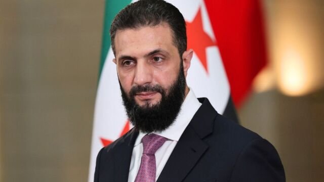 Συρία: Ο πρόεδρος Άχμεντ αλ Σάρα διόρισε τον Κούρδο ηγέτη Μαζλούμ Άμπντι σύμβουλο της προεδρίας