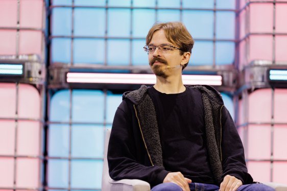 Anthropic: Σοβαρές προειδοποιήσεις για την υπερνοημοσύνη εν μέσω σχεδίων για IPO