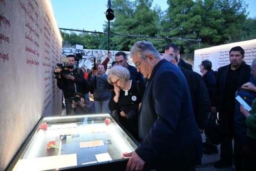 52ο Φεστιβάλ ΚΝΕ: Δημήτρης Κουτσούμπας και Μάγδα Φύσσα τίμησαν τους 200 εκτελεσμένους της Καισαριανής