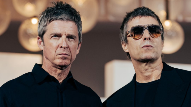 Oasis: Ανακοίνωσαν νέα παγκόσμια περιοδεία για το 2027 – Η ιστορική επιστροφή στο Νέμπγουορθ και τα εισιτήρια