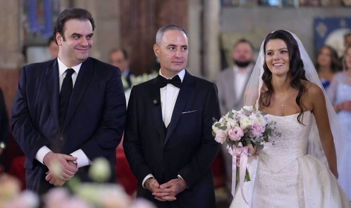 Κυριάκος Πιερρακάκης: Κουμπάρος στον γάμο του υπουργού Οικονομικών της Ρουμανίας στο Βουκουρέστι