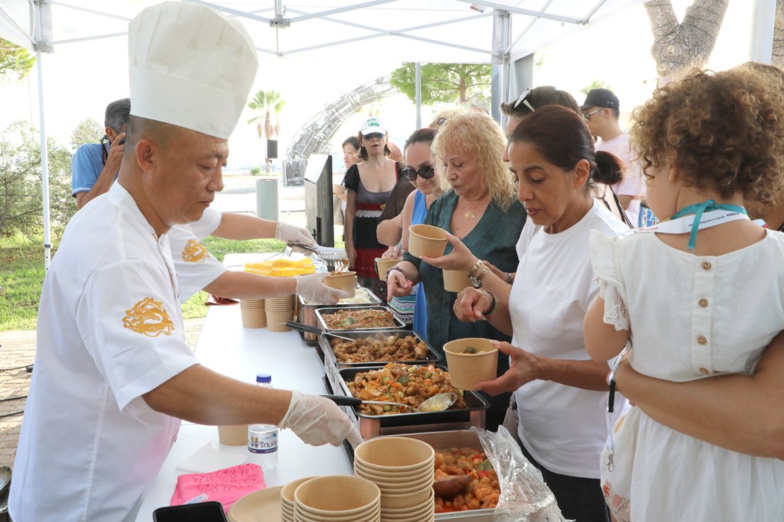 5ο Piraeus Taste Festival: Η γαστρονομία συναντά τη θάλασσα στο Μικρολίμανο με τον Αλέξανδρο Τσιοτίνη