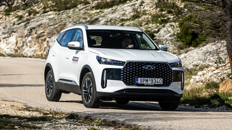 Έκθεση Αυτοκινήτου στο Παρίσι: Η Renault εντυπωσιάζει με τρία νέα πρωτότυπα και ηλεκτρικό όραμα